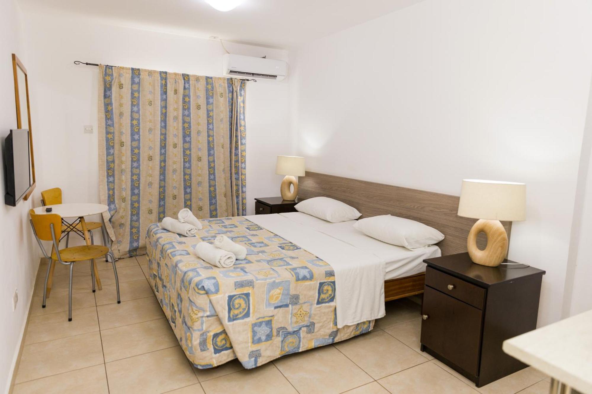 Alecos Hotel Apartments Paphos Exteriér fotografie