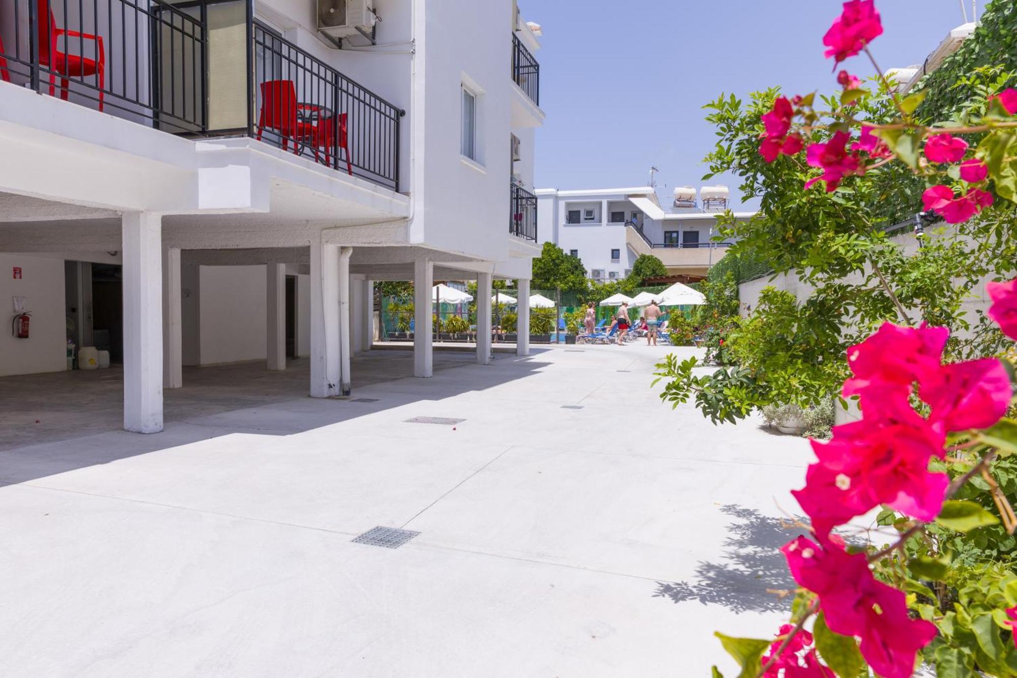 Alecos Hotel Apartments Paphos Exteriér fotografie